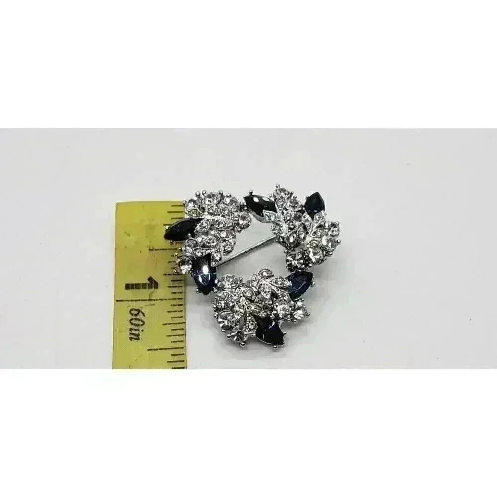 Vintage Brooch Blue And Clear Crystal Rhinestones Flower Leaves Wreath